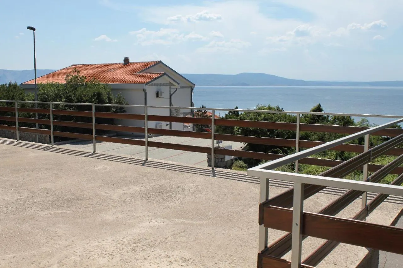 Apartments By The Sea Klenovica, Novi Vinodolski - 5581 Kroatien