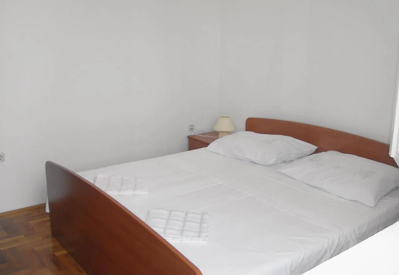 Apartments By The Sea Klenovica, Novi Vinodolski - 5581 Klenovica