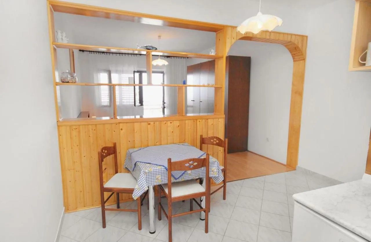 Apartments By The Sea Klenovica, Novi Vinodolski - 5581  Klenovica